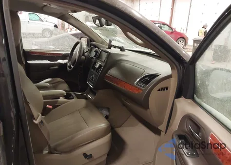 2014 Chrysler Town & Country Touring-L z USA, uszkodzony, nr VIN 2C4RC1CG0ER466778